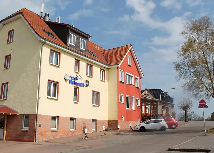 Отель Ratscafe 2*